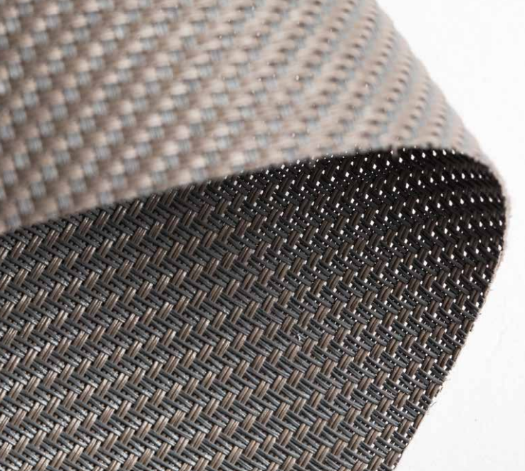 Zoom sur la toile technique sergé 600