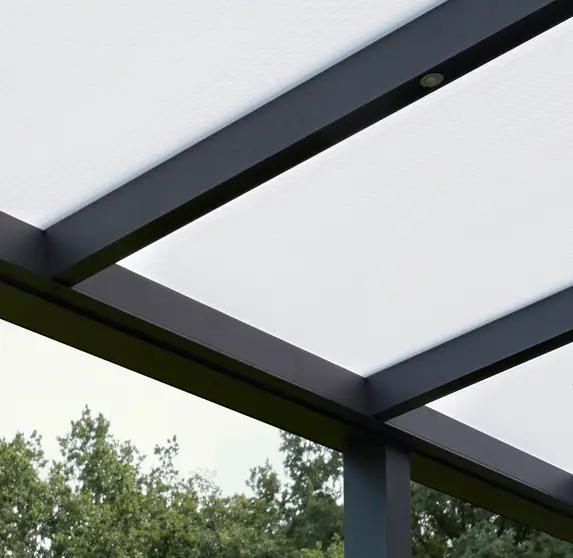 Toiture en polycarbonate opalin